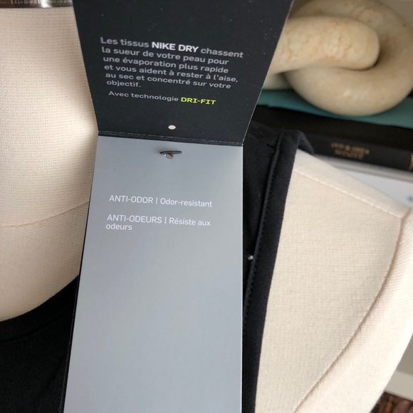 Nike Dry Dri-fit Tank-top - Picture 4 of 4